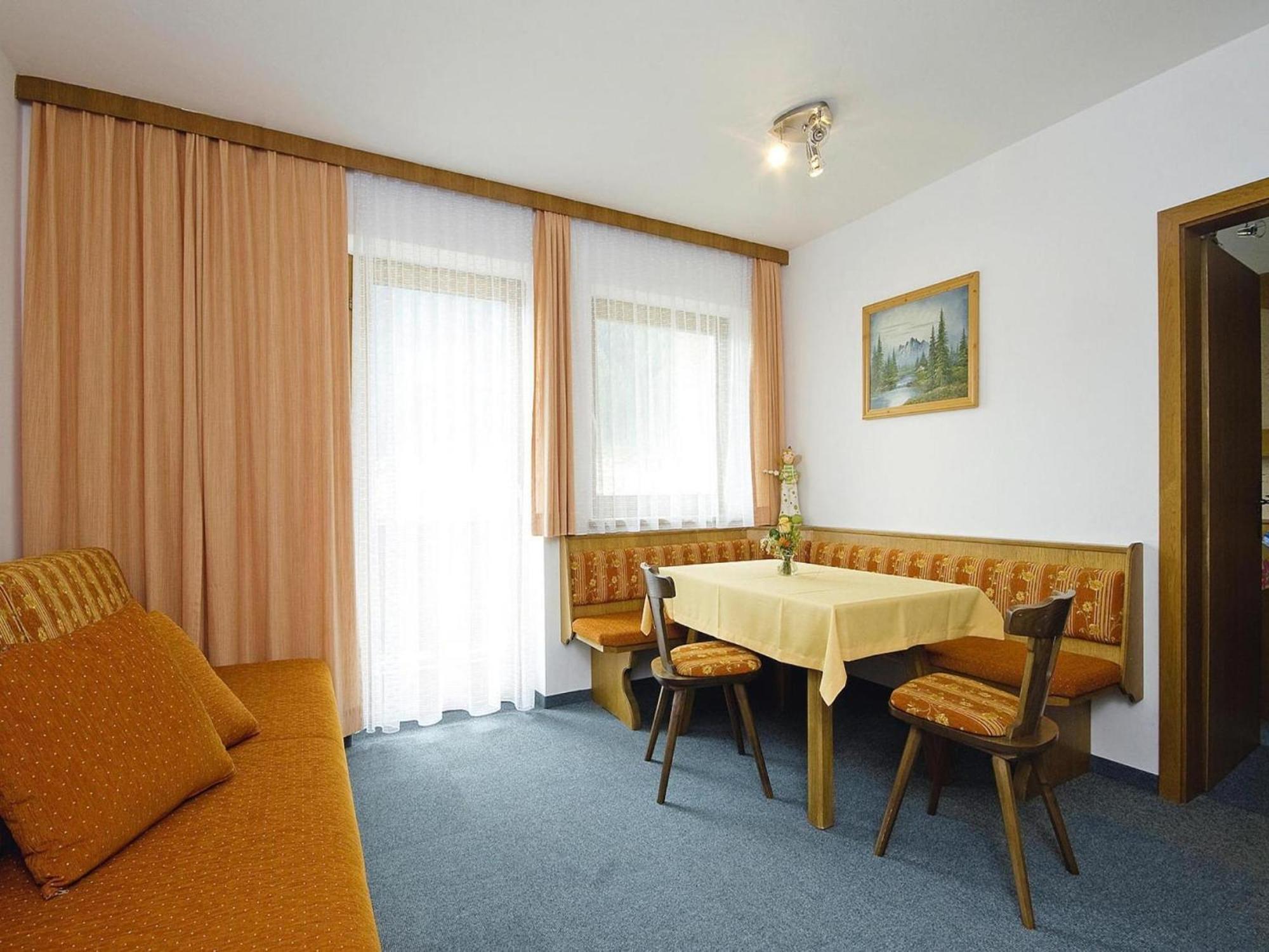 Flat With Sep Entrance On Ground Floor In Neustift Apartment นอยชติฟ อิม ชตูไปทัล ภายนอก รูปภาพ